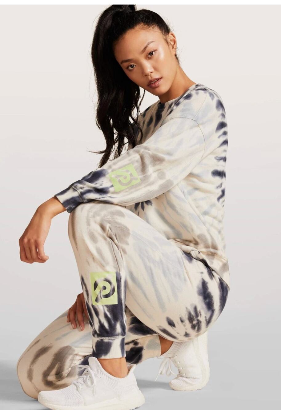 Peloton Womens S M White Blue Tie Dye Sweatshirt Jogger Pant Athletic Lounge Set